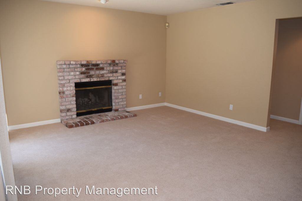 1202 Chesapeake Dr - Photo 2 of 35