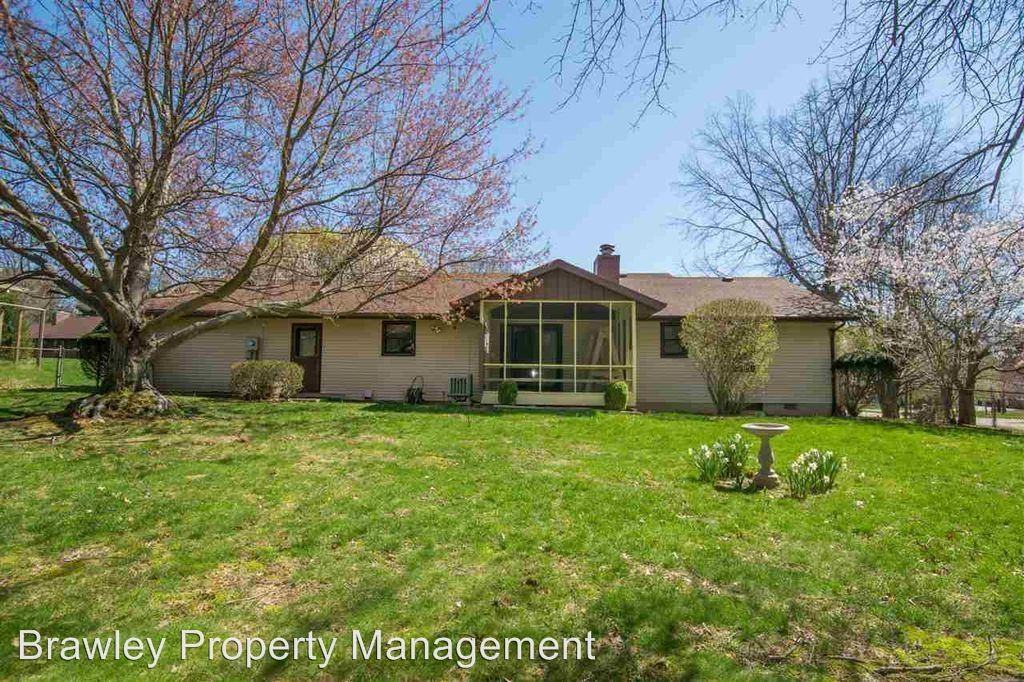 1712 Greenfield Ct - Photo 2 of 21