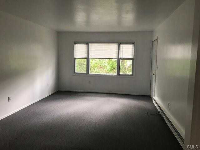 58 Royal Oak Dr #B - Photo 3 of 7