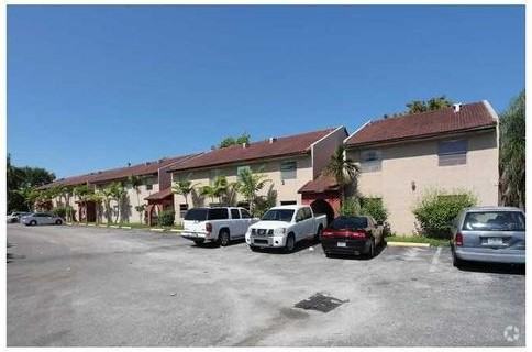 718 SW 81st Ave #2A