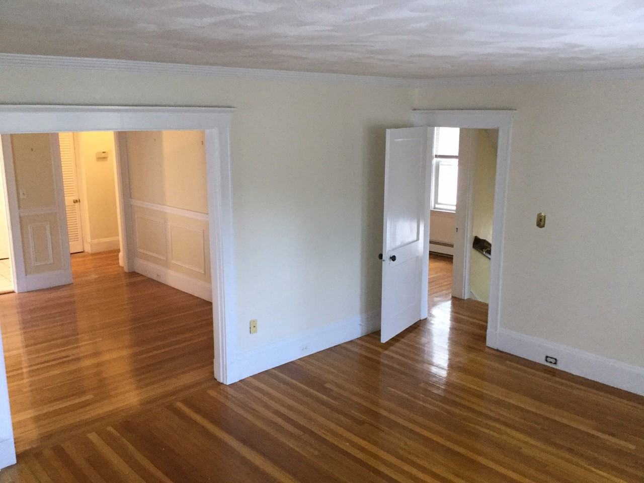 20 Holland St - Photo 2 of 12