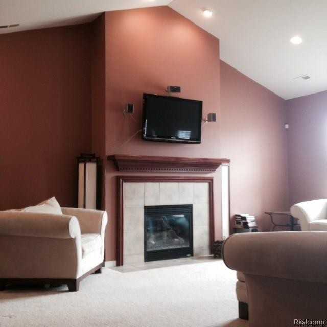 1183 Alameda Blvd - Photo 2 of 9