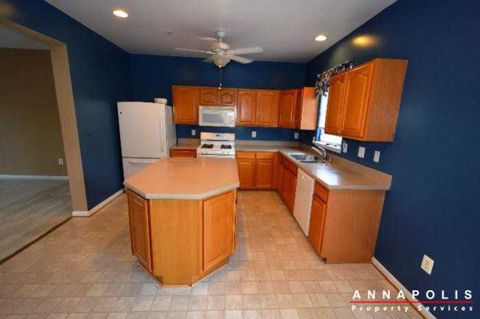 1025 Carbondale Way - Photo 3 of 27