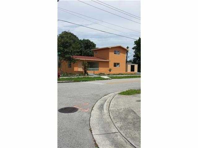 2748 NW 7th Ct - Photo 2 of 5