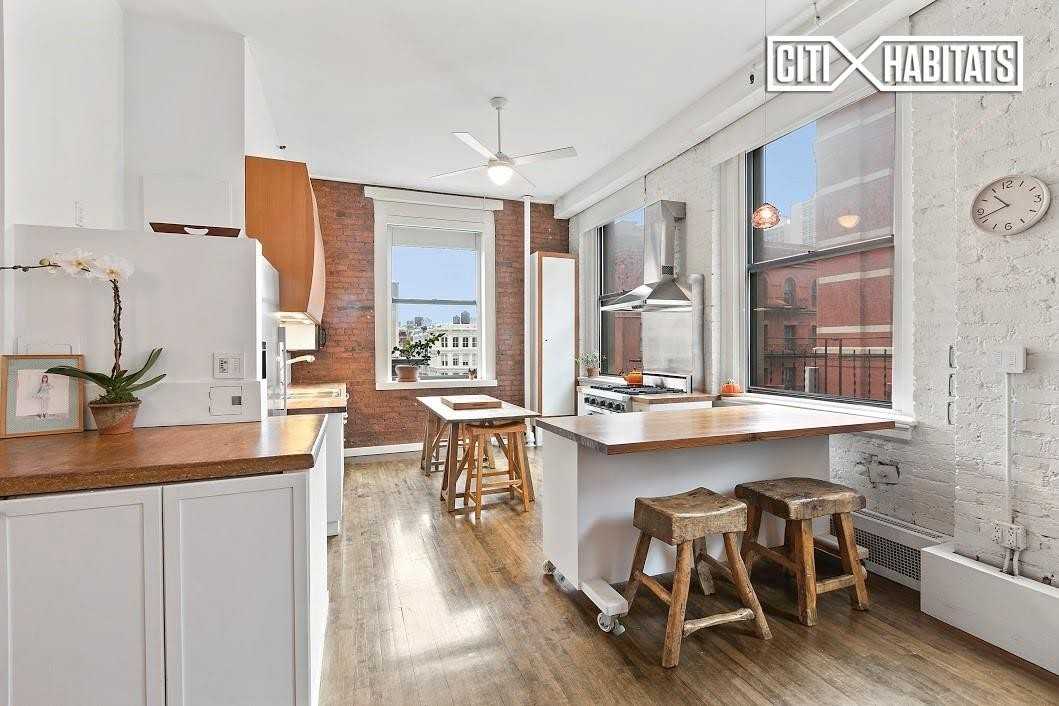 90 Prince St #5A - Photo 2 of 2