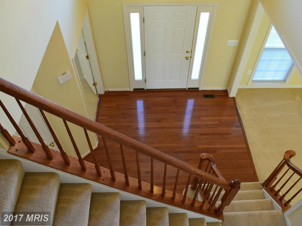 207 MacKenzie Ln - Photo 2 of 17