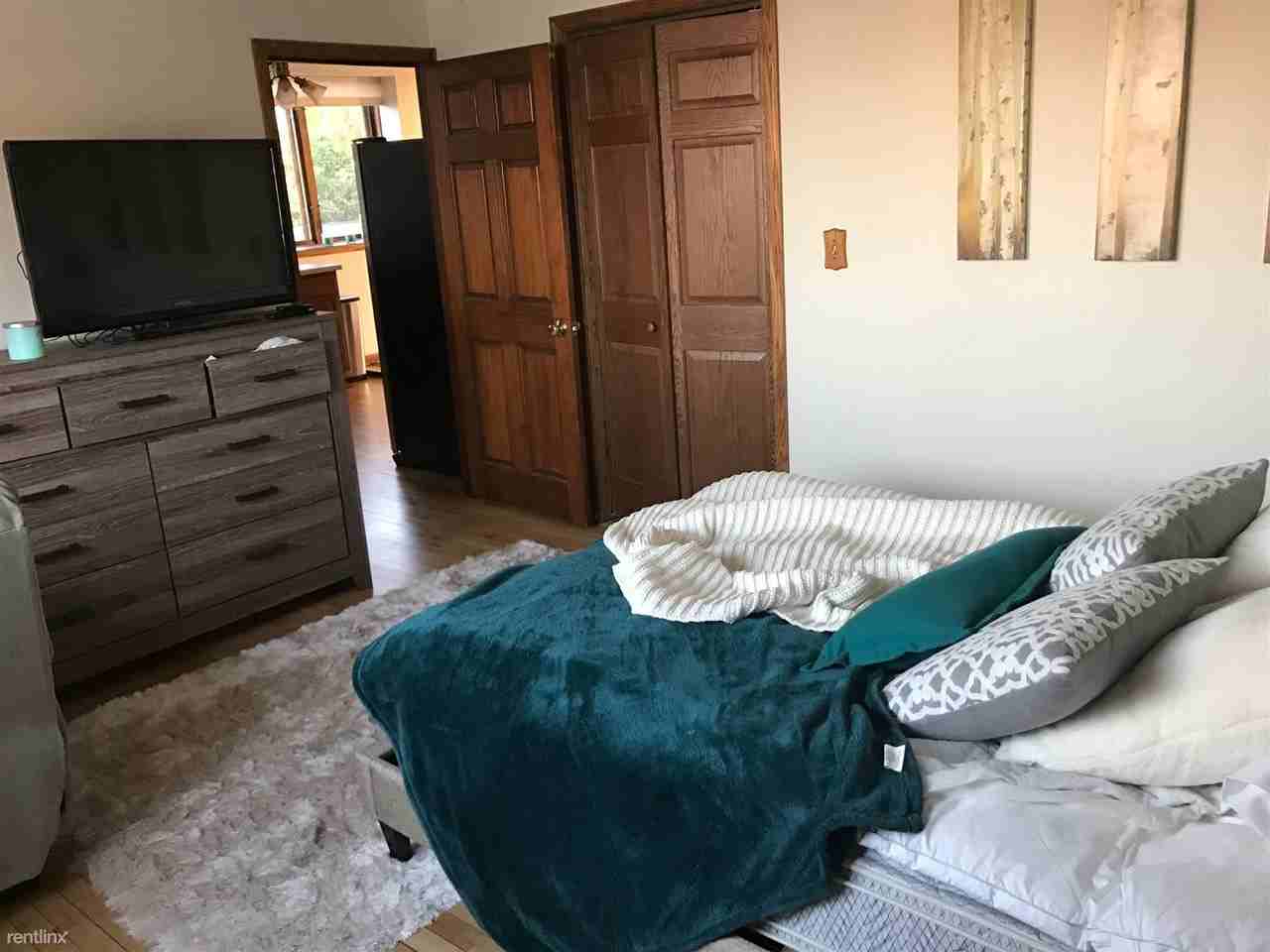 145 Park Ave - Photo 2 of 11