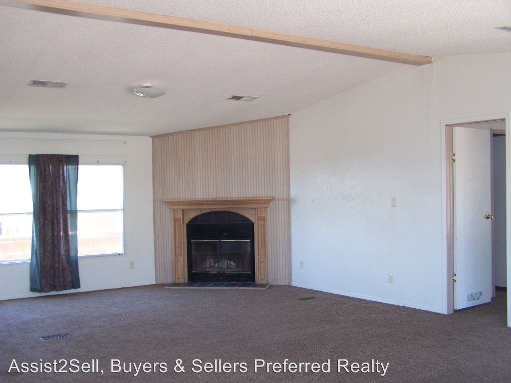 1429 Post Ave - Photo 3 of 11