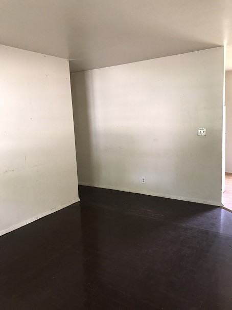 2403 S Crescent Ave - Photo 2 of 11