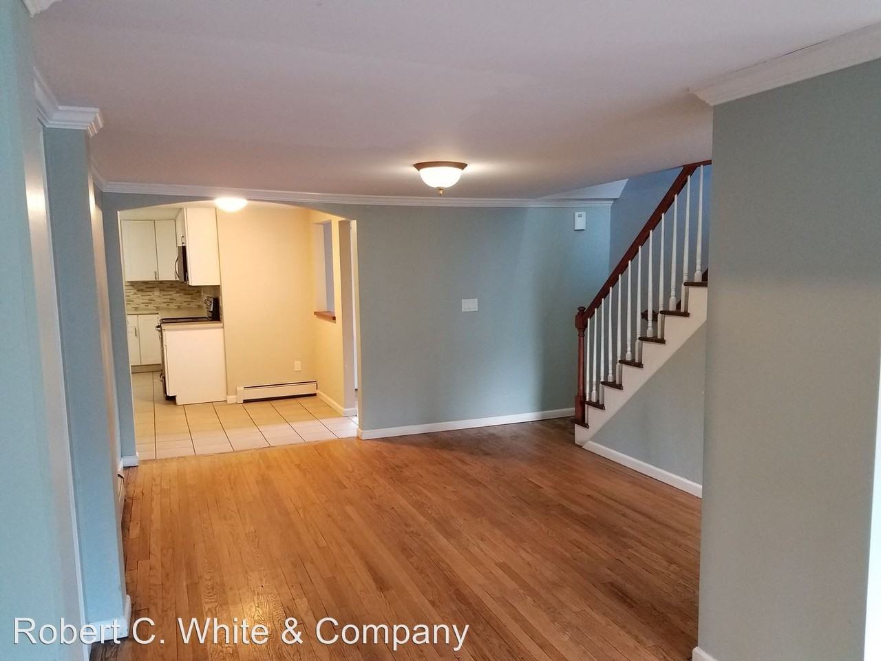 1196 Forest Rd - Photo 3 of 10
