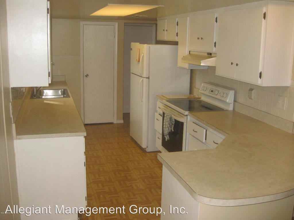 211 Cartier Ave - Photo 2 of 7