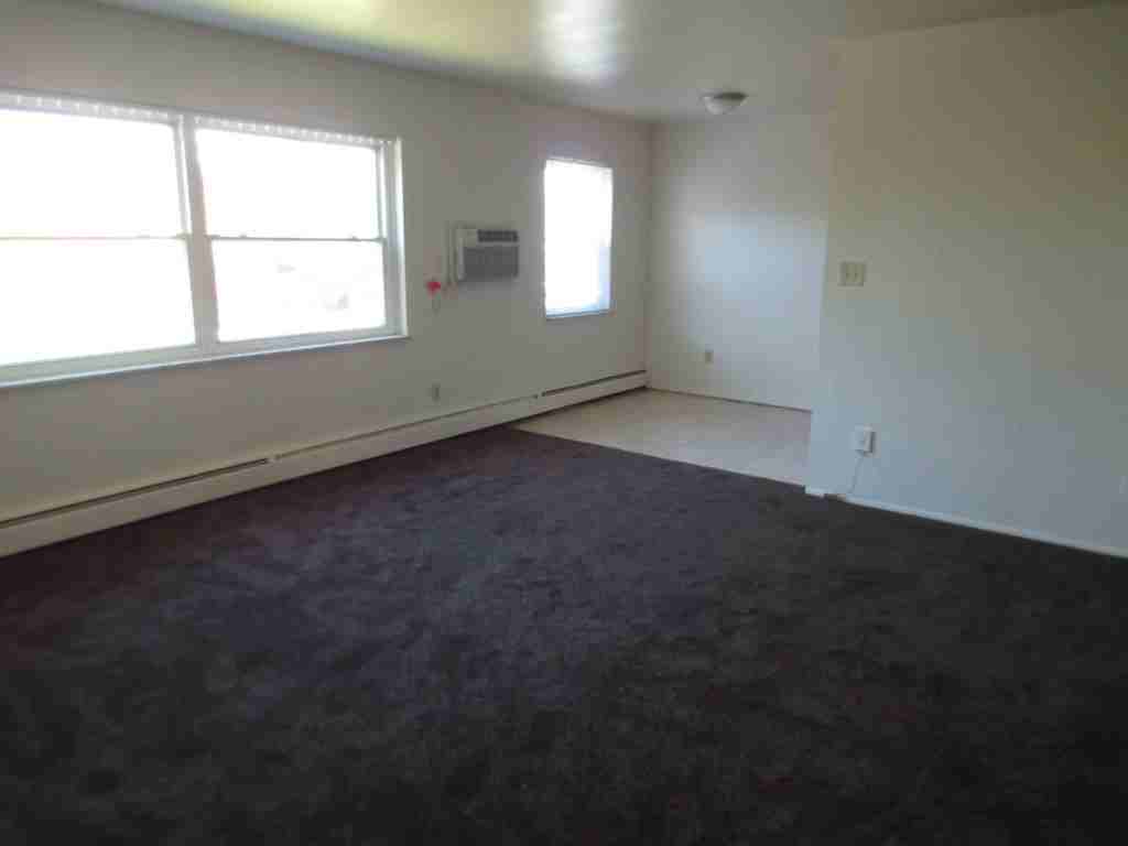 Aljoy Court - Photo 3 of 9