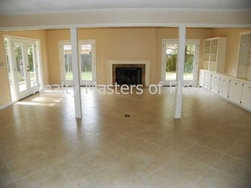 4201 Crawford Dr - Photo 3 of 25