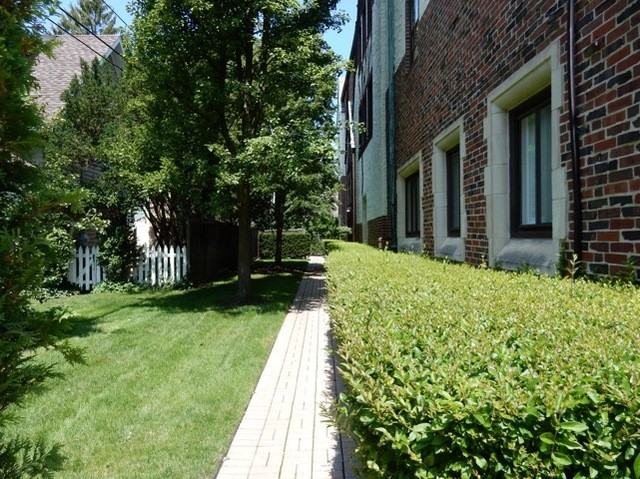 1101 Merrill St #M2 - Photo 2 of 11