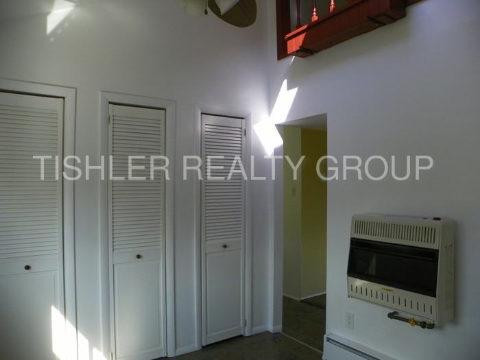 901 8th St - Photo 2 of 30