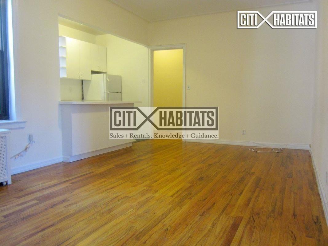 Amsterdam Ave & W 79th St