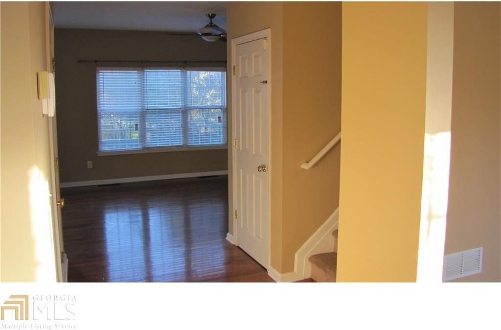 2279 Oak Glenn Cir - Photo 2 of 16
