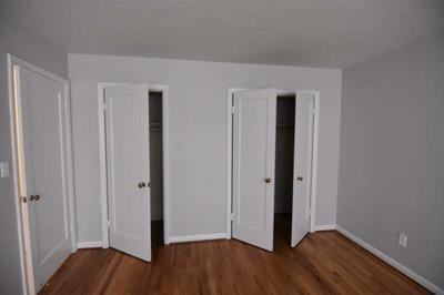 Oversized Units in Desirable NW Nob Hill Location - Photo 3 of 6