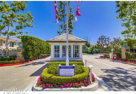 2642 Crestview Dr - Photo 2 of 23