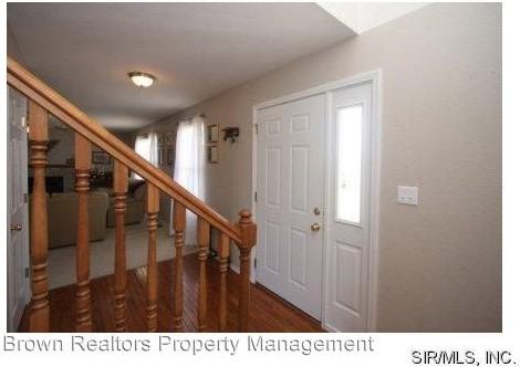 940 Buran Dr - Photo 3 of 21