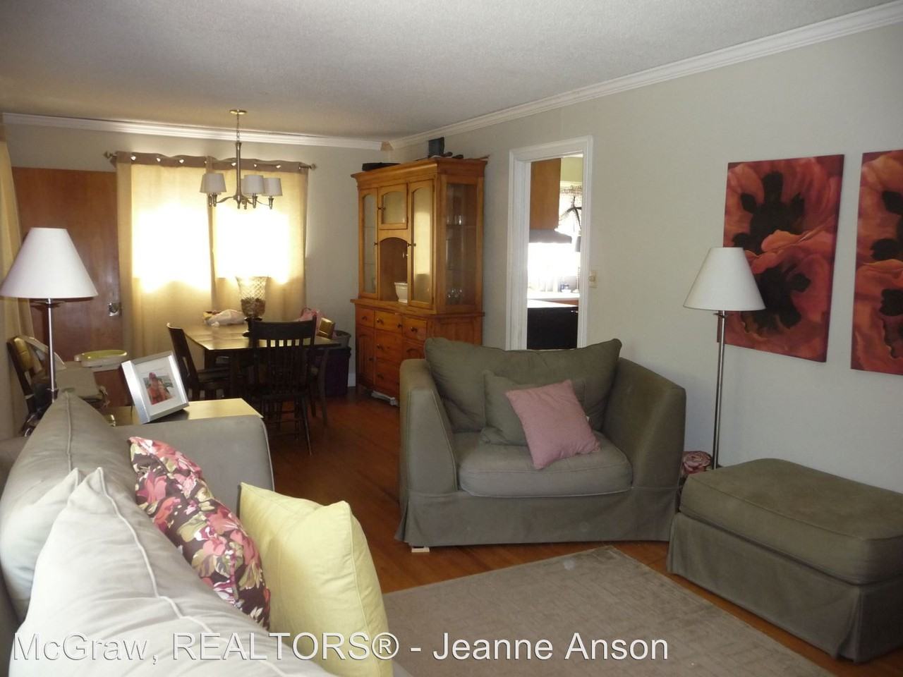 4010 E 52nd St - Photo 3 of 14