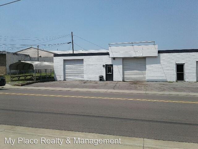 216 9th St - Photo 2 of 8