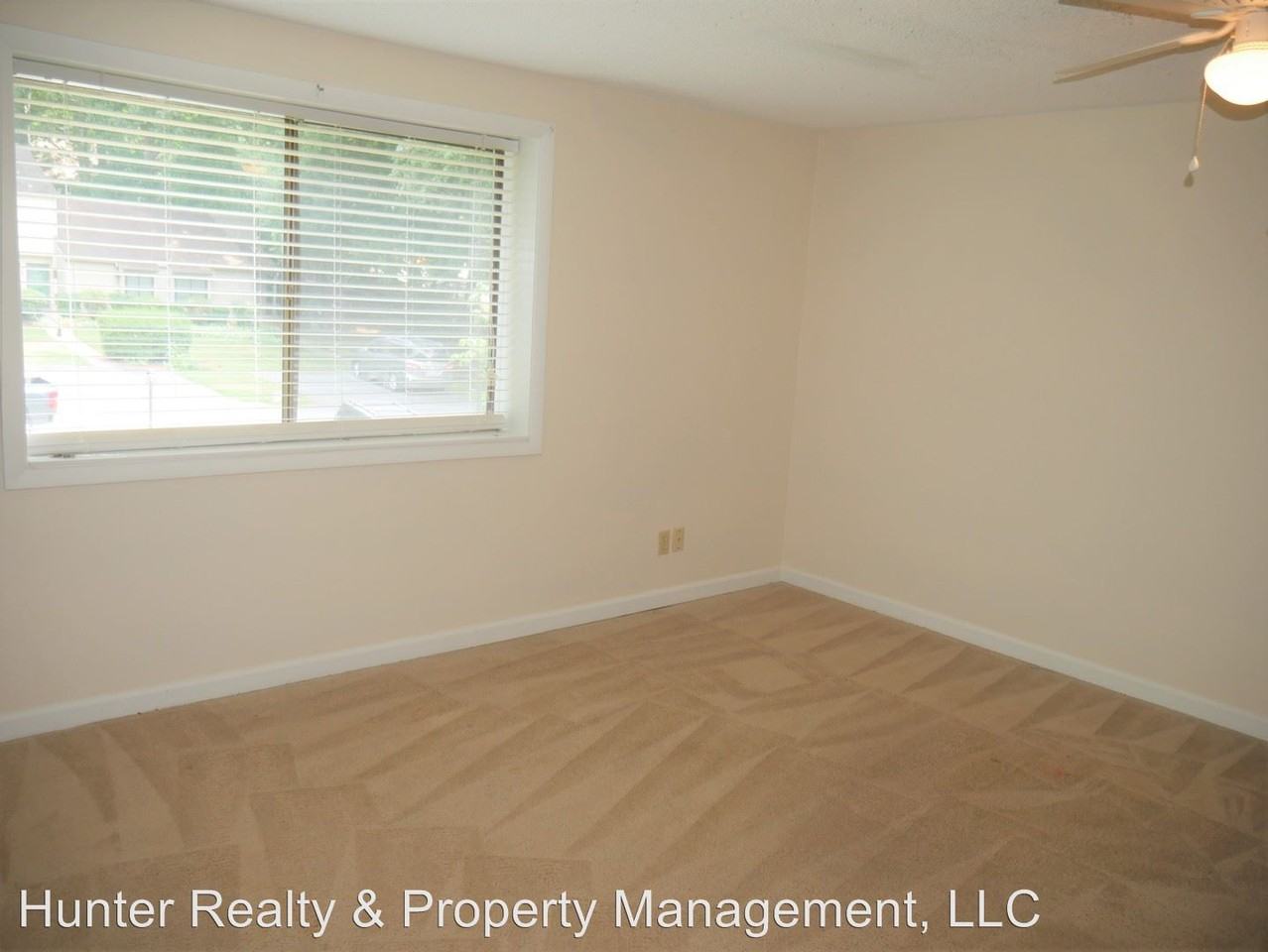 330 Lamplighter Cir - Photo 3 of 12