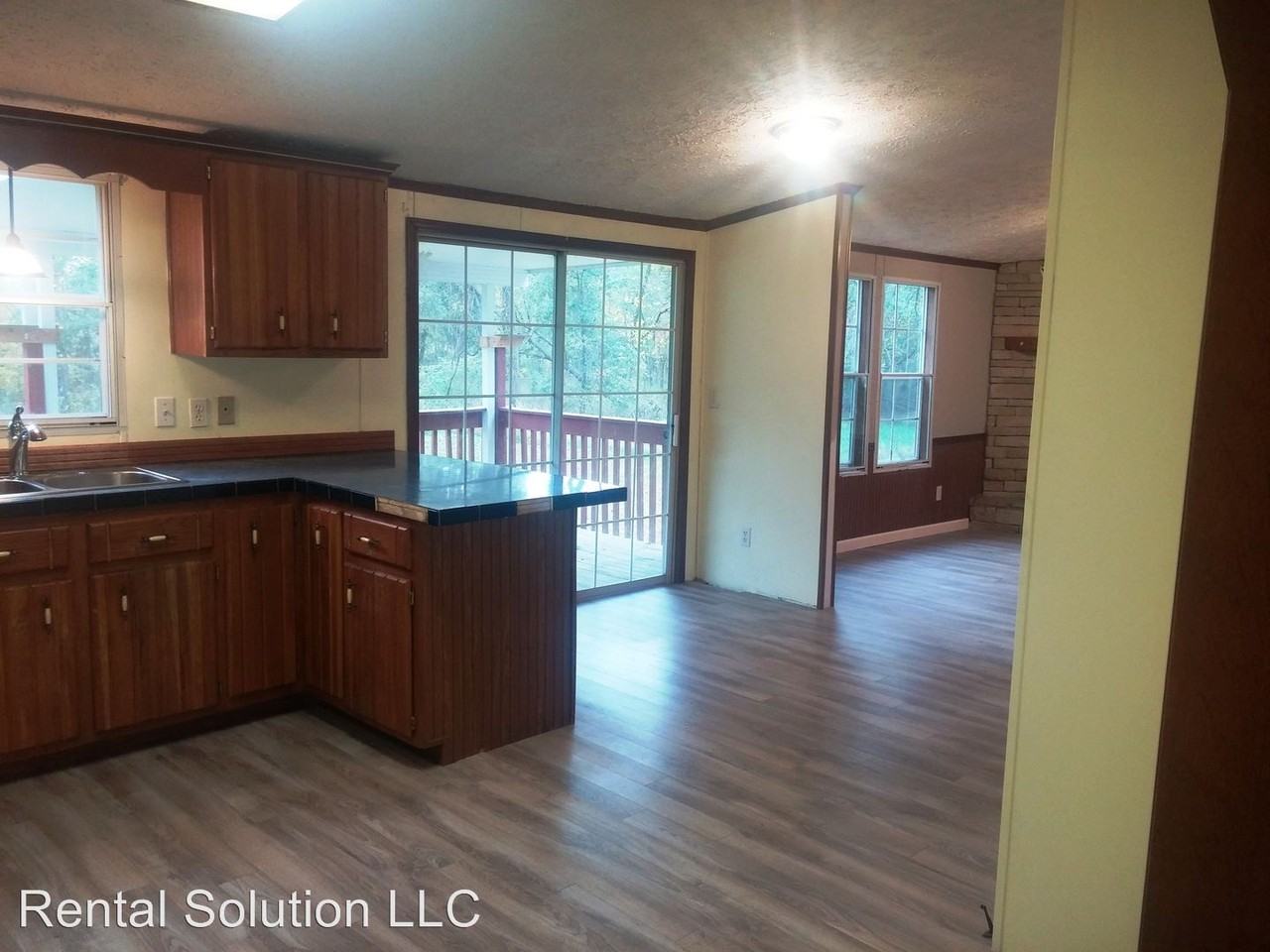 10020 Interstate 70 Dr SE - Photo 3 of 6