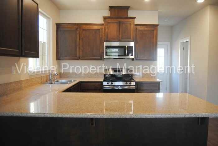 144 Ivy St - Photo 3 of 20