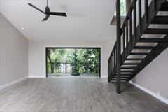 4043 N Shell Rd - Photo 3 of 18