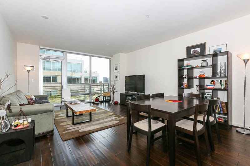 325 Berry St #403 - Photo 3 of 20