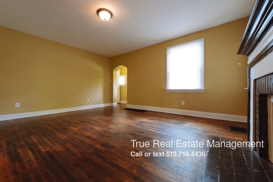 7052 Clovernook Ave - Photo 3 of 21