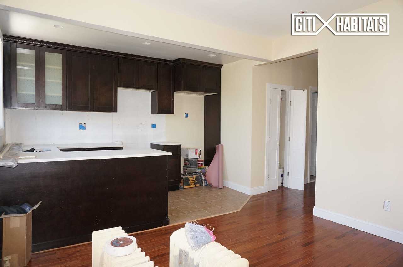 361 49th St #3 - Photo 3 of 12