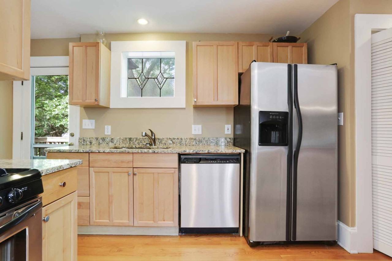 343 Candler St NE - Photo 3 of 21