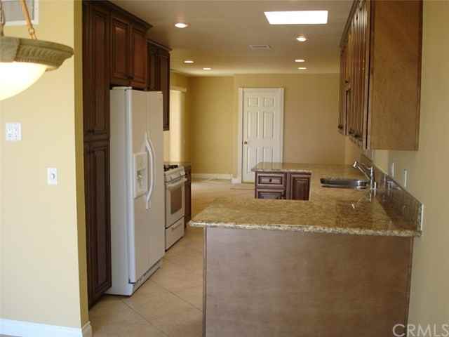 818 Highpoint Dr - Photo 2 of 15