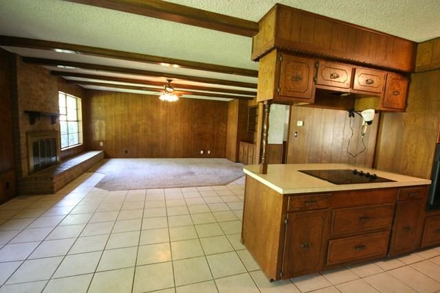 613 Marshall St - Photo 3 of 8