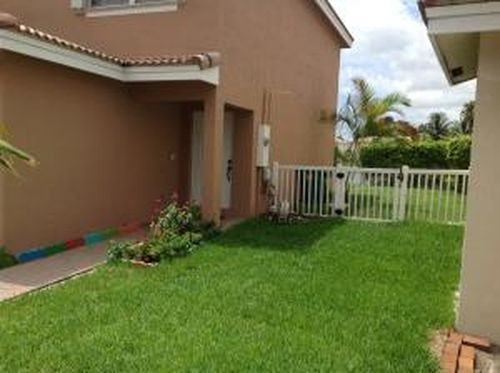 6714 NW 67th Way - Photo 3 of 8