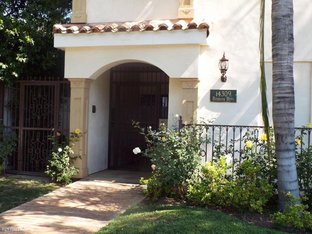 Savannah Apartment Homes - Photo 3 of 9