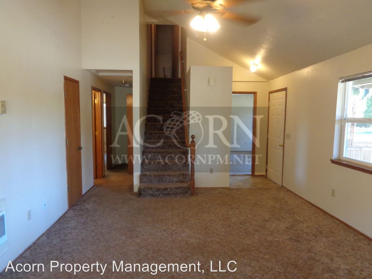 517 Pioneer Pkwy E - Photo 2 of 24