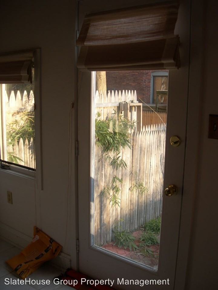 512 W Chestnut St - Photo 2 of 17