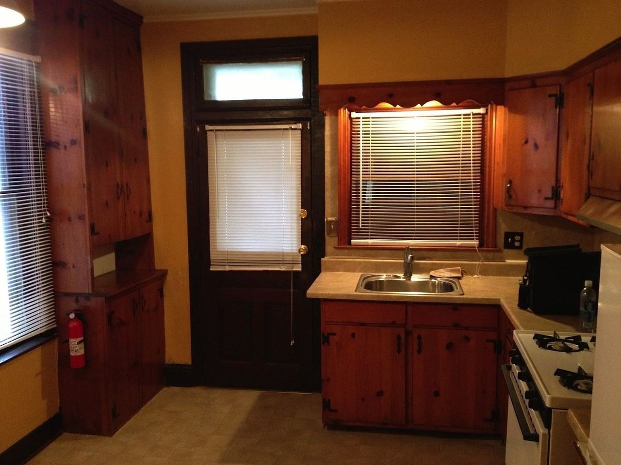 1234 W MARKET STREET - Photo 3 of 6