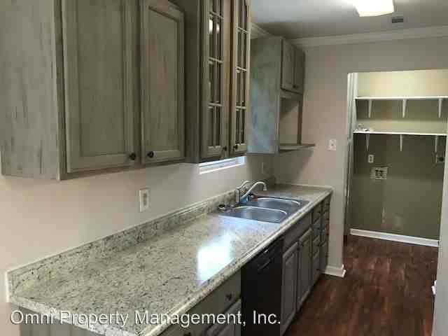 286 Pine Ln - Photo 3 of 8