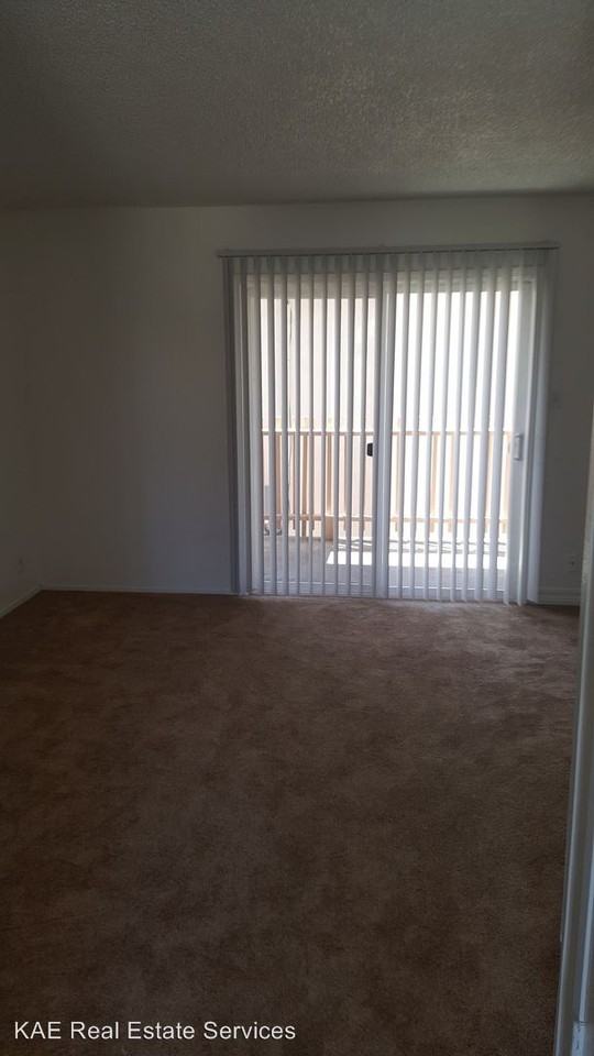 AMADOR ROYALE 25173 CYPRESS AVE. - Photo 2 of 5