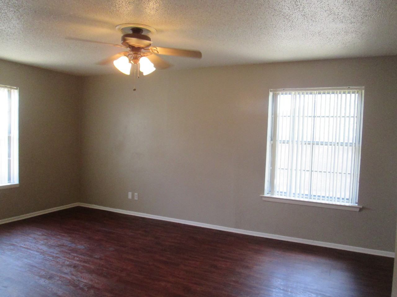 3860 Wonder Ct - Photo 3 of 10