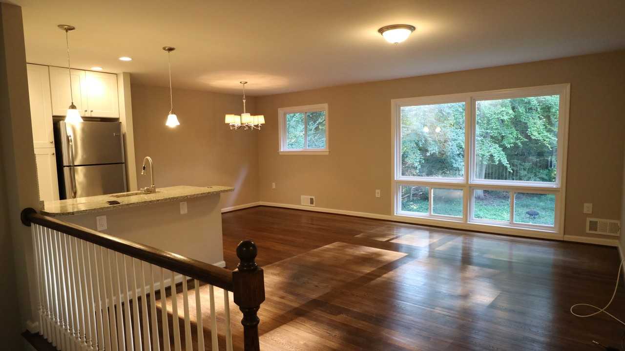 5010 Woodland Way - Photo 3 of 33