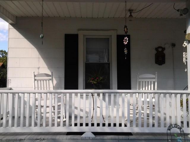 701 Arbutus Ave SE - Photo 2 of 39