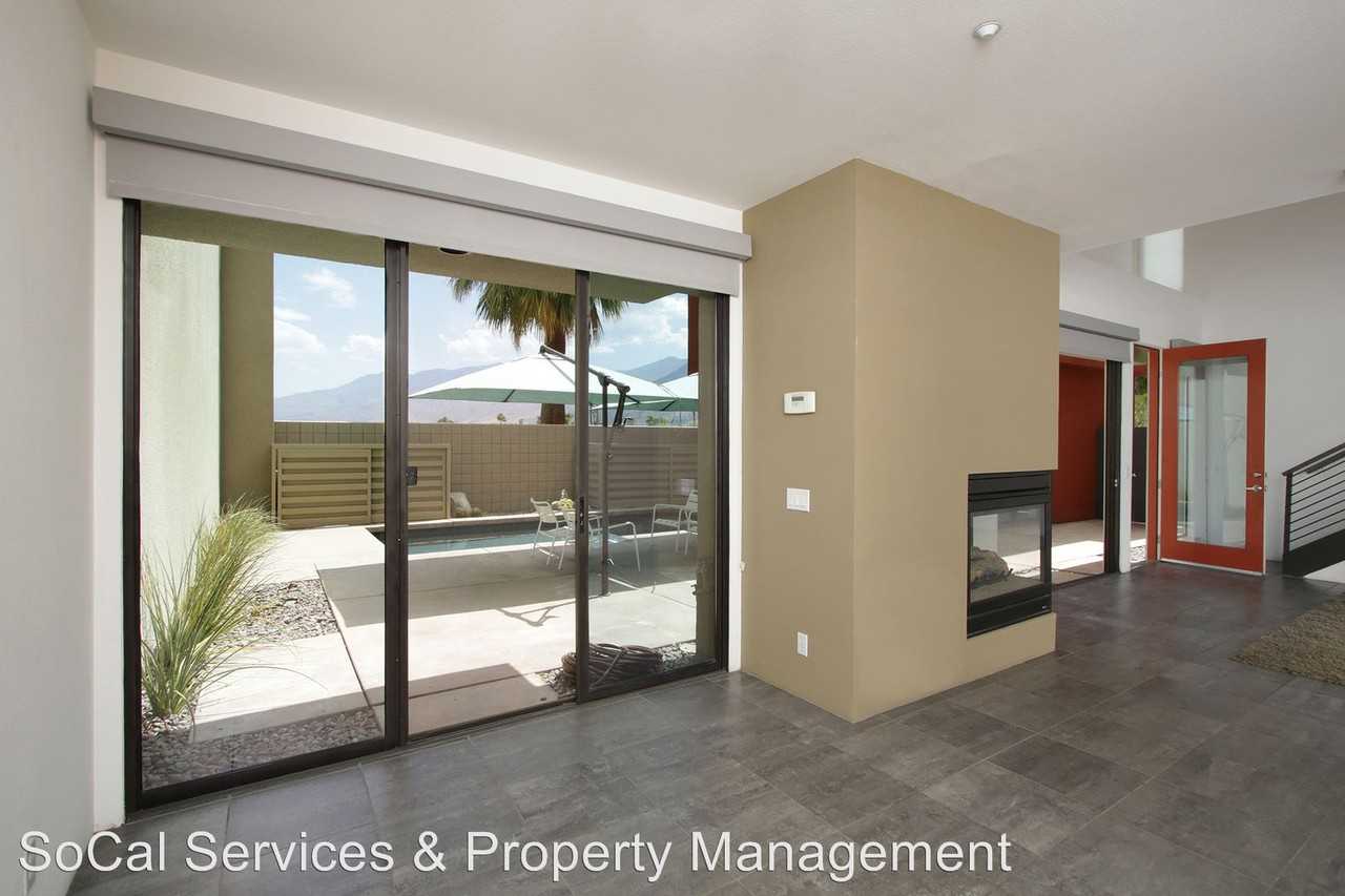 1498 E Baristo Rd - Photo 3 of 40