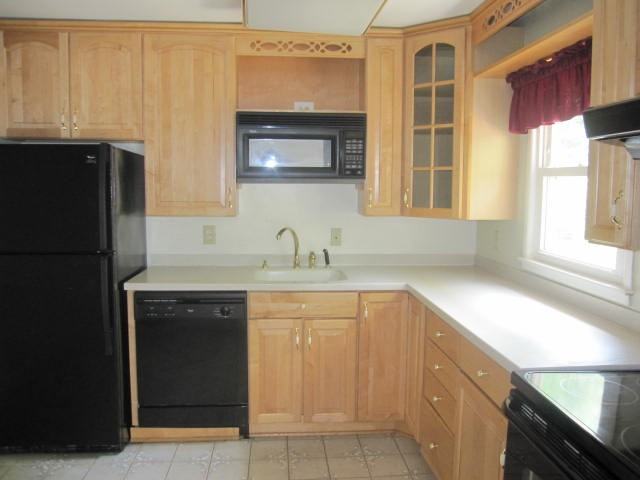 13718 Kerrydale Rd - Photo 2 of 21