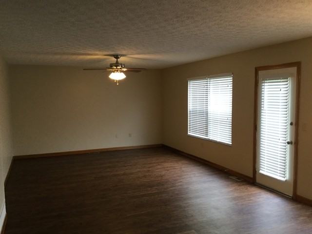 6462 Fox Hill Dr - Photo 2 of 15