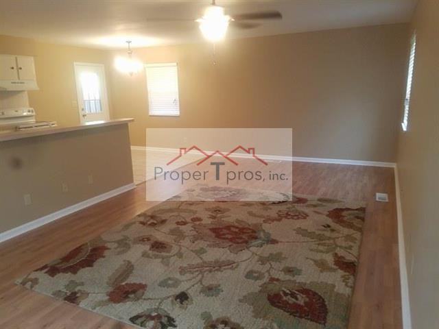 2880 John Avenue - Photo 3 of 10